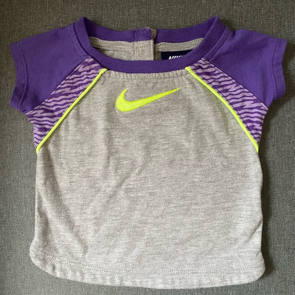 Nike baby 3-6M Tshirt - Picture 1 of 5